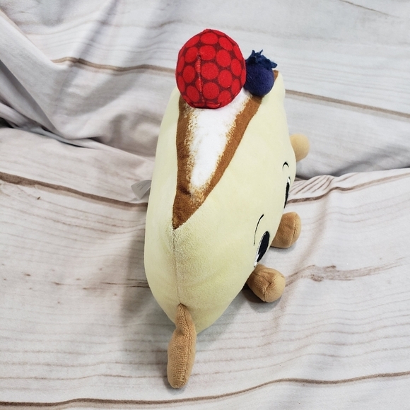 Funko Gamer Desserts Jiggly Cheesecake Plush Stuffed Toy Fruit Top 8 Inch 2022 - Picture 5 of 9